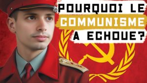 Jeune homme en uniforme militaire rouge avec une casquette, posant devant un graphique avec le texte « Pourquoi le communisme a échoué ? et un symbole jaune de marteau et de faucille.