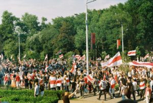 Pourquoi l'extrême droite monte ?